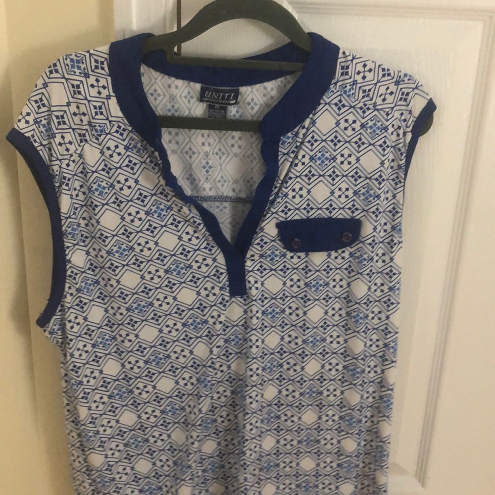 A blue sleeveless shirt.